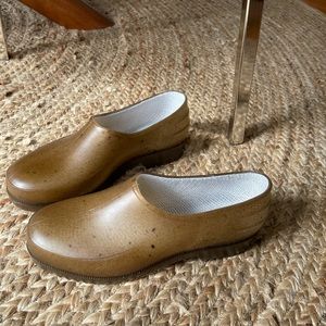 Plasticana garden clogs 38